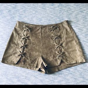 She + Sky Taupe High-Waisted Laced Shorts L EUC